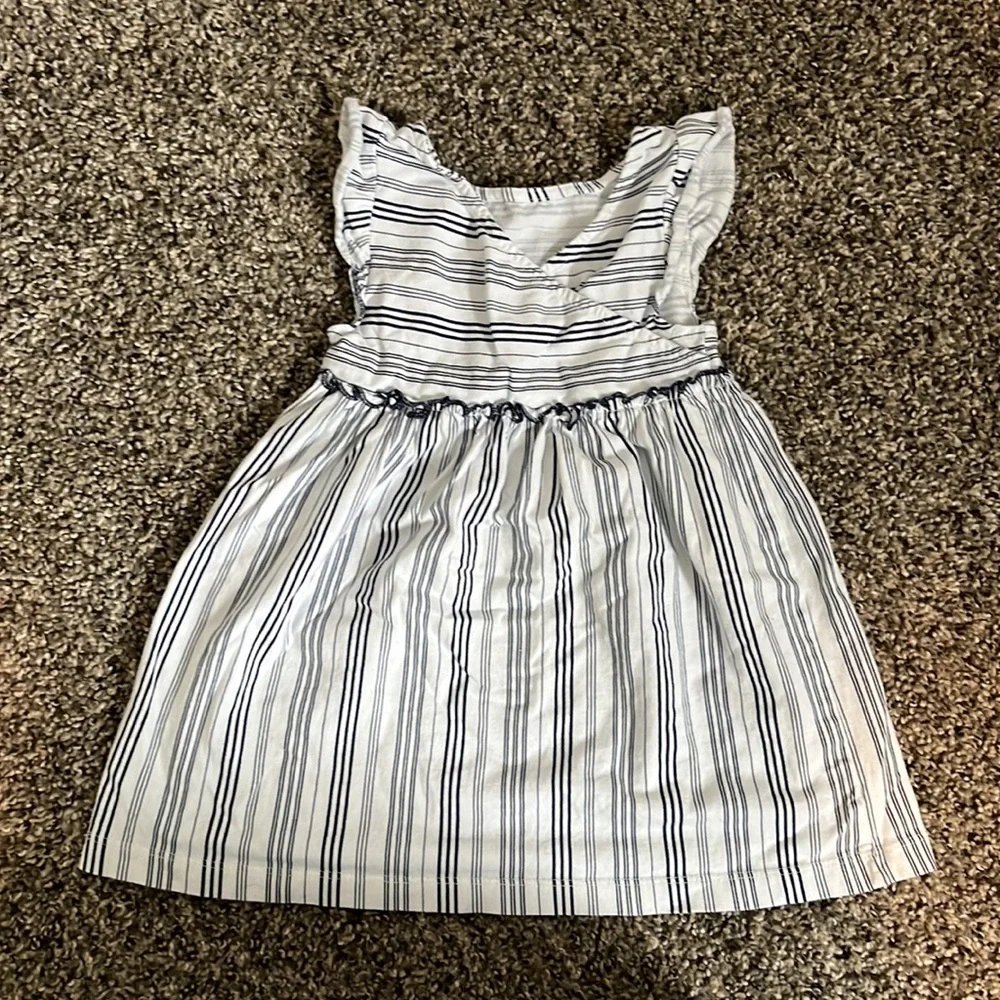 LIKE NEW-Carter’s White dress with Navy blue stripes size 24 month - Picture 2 of 4